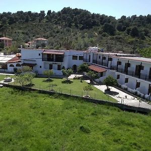 Vontzos Hotel